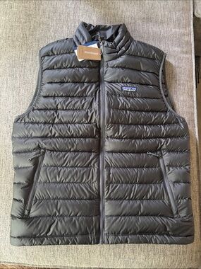 Patagonia Men’s Black Puffer Down Vest